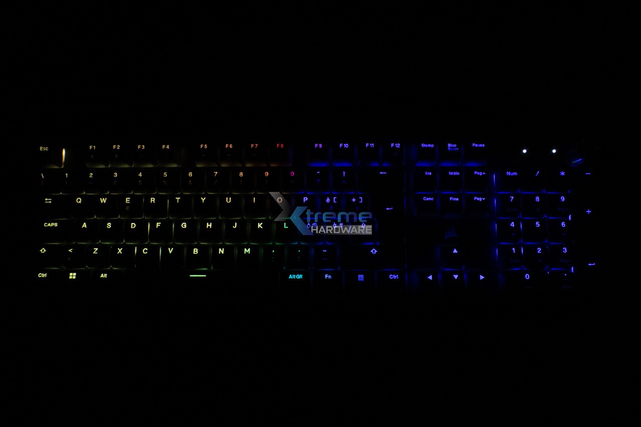 Corsair K70 CORE LED 7 c8426